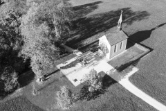 DJI_0014-Kapelle-Trauerkarte-sw