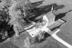 DJI_0014-Kapelle-für-Stiftungsv-sw
