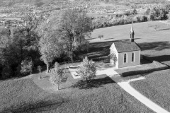 DJI_0015-Kapelle-für-Stiftungsv-sw